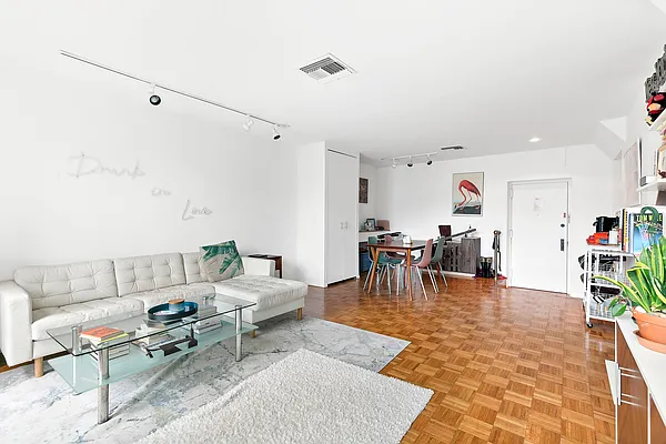 253 West 73rd Street #8G in Upper West Side, Manhattan