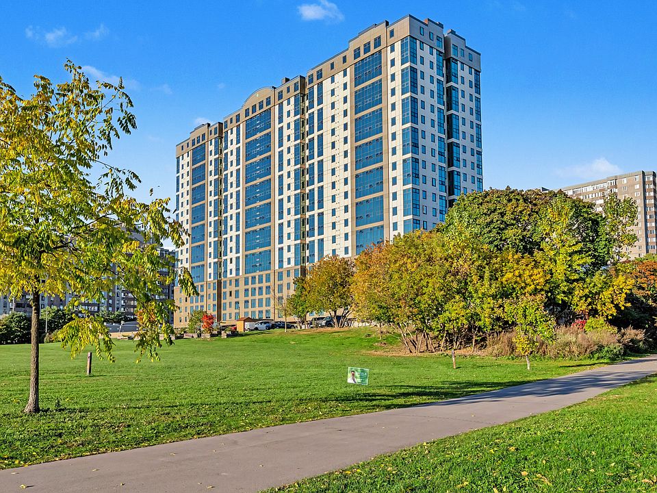 1st image of 170 Lees Ave #1537746