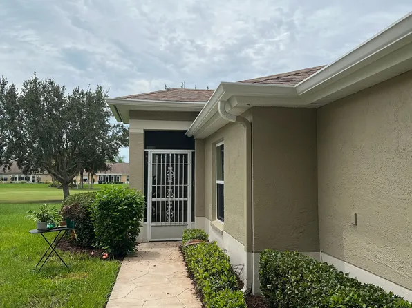 2224 Worthington Greens Dr, Sun City Center, FL 33573
