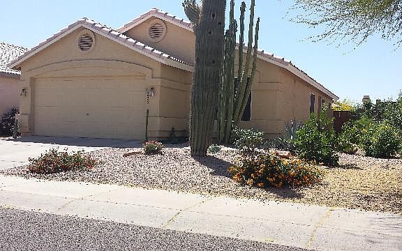 3rd image of 2229 E Kelton Ln