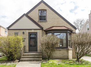 7107 N Melvina Ave, Chicago, IL 60646