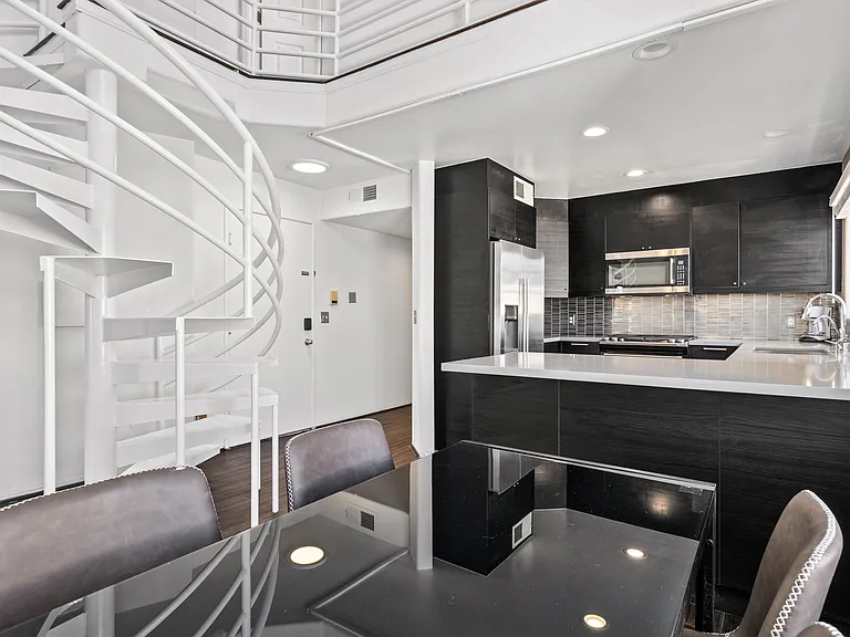 10777 Ashton — Photo 11