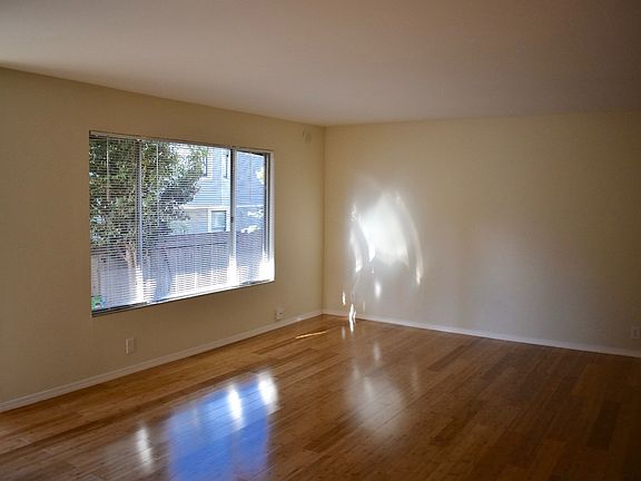 2nd image of 2232 San Jose Ave APT B