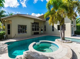 8325 S Lake Forest Dr, Fort Lauderdale, FL 33328