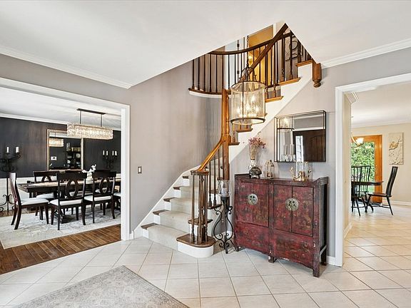 2nd image of 842 Furlong Dr