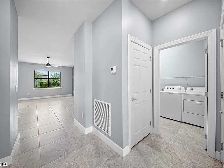 3685 E Hampton Cir — Photo 8