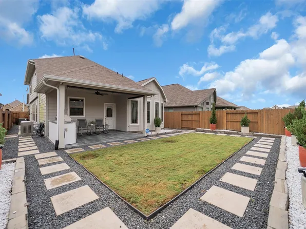2819 Wilde Redbud Ln, Conroe, TX 77385
