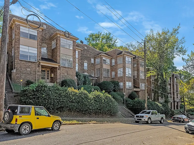 Oakmont Apartments — Photo 34