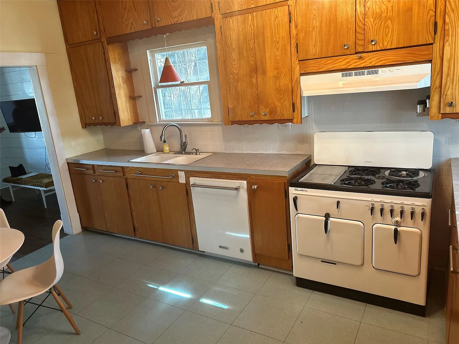 1 bed, 1.0 bath, 1066 sqft, $1,700 — Photo 4