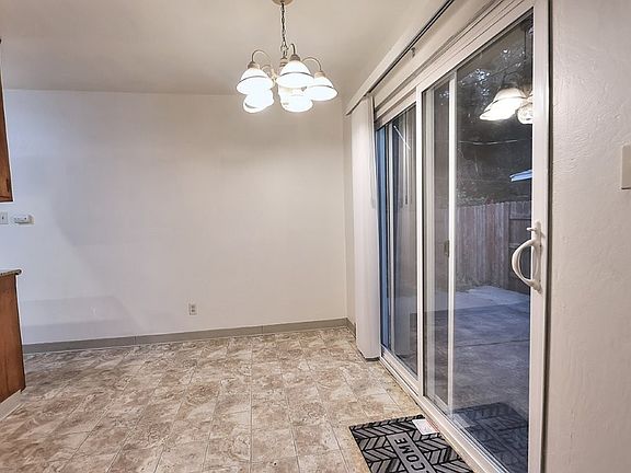 4th image of 7020-7022 Zeeland Dr