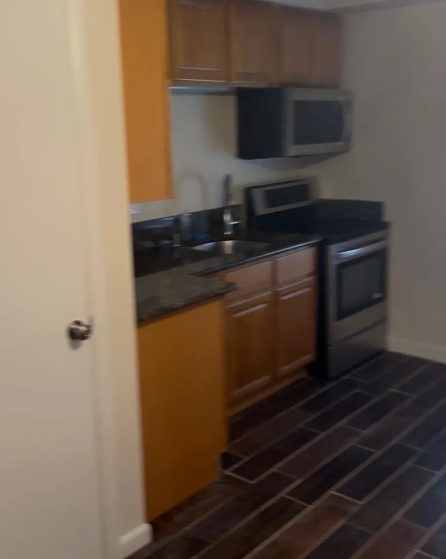 2 bed, 1.5 bath, $1,750 — Photo 4