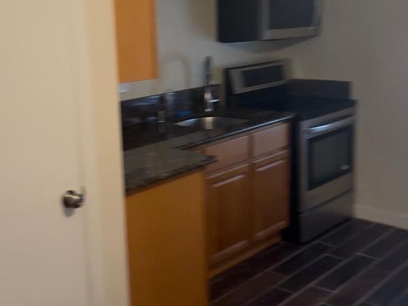 4th image of 169 W All Saints St #3