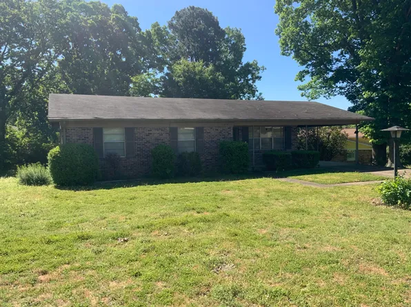 1215 Dogwood Dr, Batesville, AR 72501