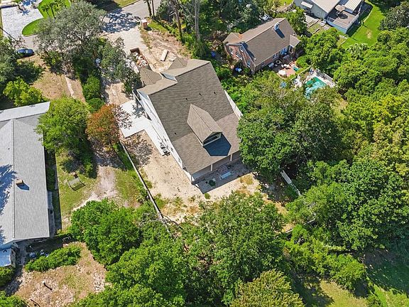 5th image of 5720 Springs Ave.