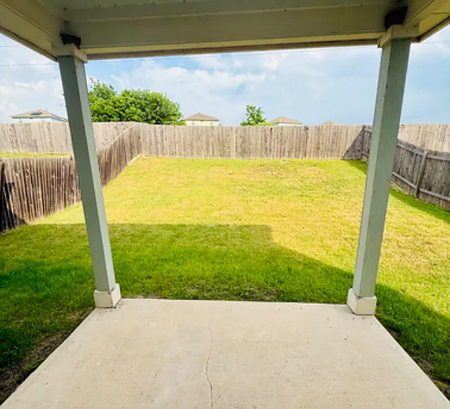 400 Eagle Brook Ln — Photo 16