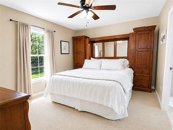 3rd image of 171 Dunn Dr