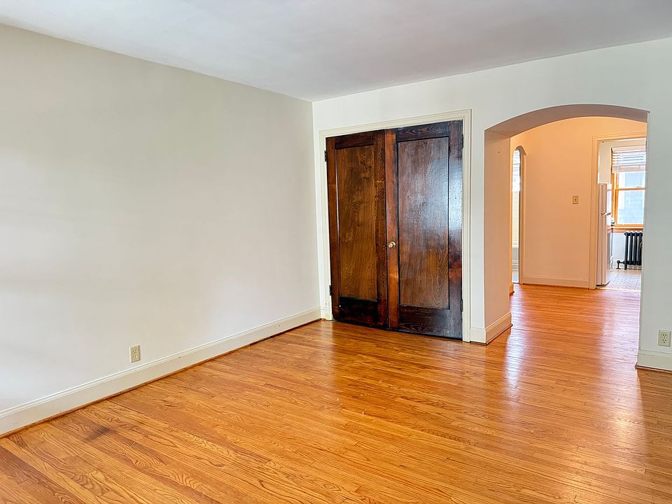 1st image of 1392-1396 Amherst St #1394-5