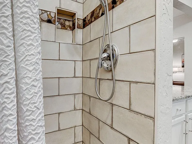 3916 Vegas Dr #1-A — Photo 10