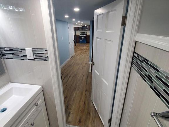 3rd image of 113-26 209th St #Basement