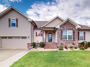 8415 Manor Farm Dr, Murfreesboro, TN 37129