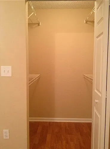 1 bed, 865 sqft, $1,895 — Photo 3