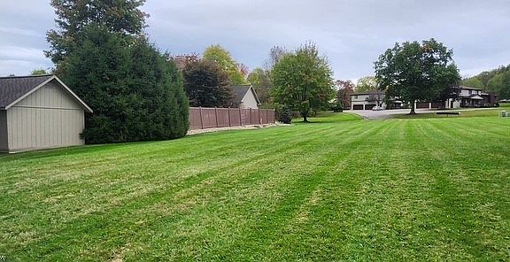 3rd image of 0 Oakwood Dr