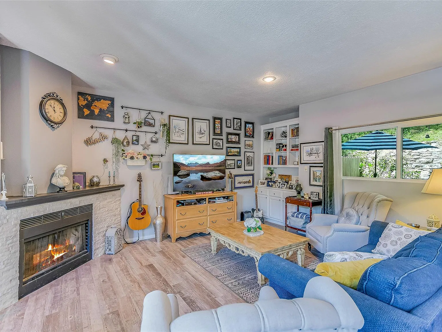 2 bed, 2.0 bath, 991 sqft, $1,900 — Photo 4