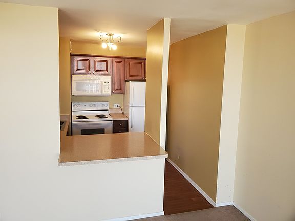 4th image of 4343 N Clarendon Ave APT 2605