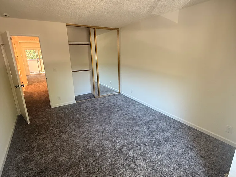 821 W California Ave #F — Photo 17