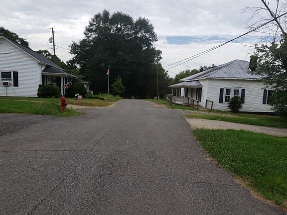 5th image of 215 Cline St