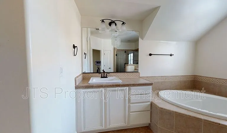 1349 Piper Pl — Photo 27
