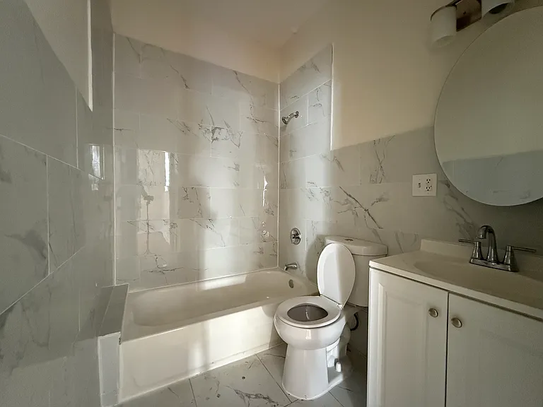 435 S 17th St #2 — Photo 3