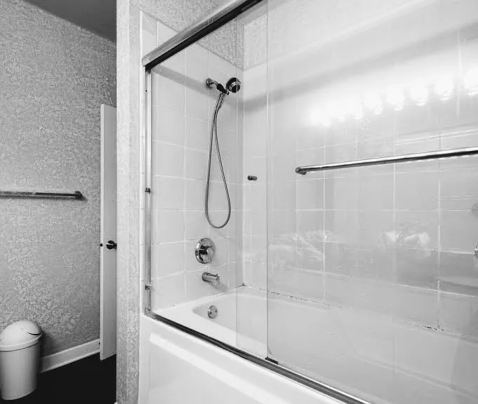 1330 W Monroe St #204 — Photo 15