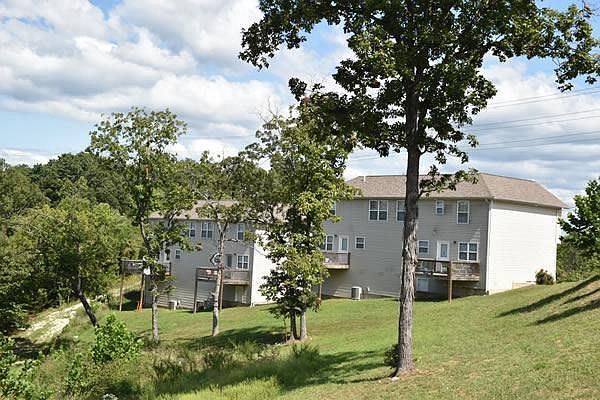 2nd image of 101 Palm Ridge Dr