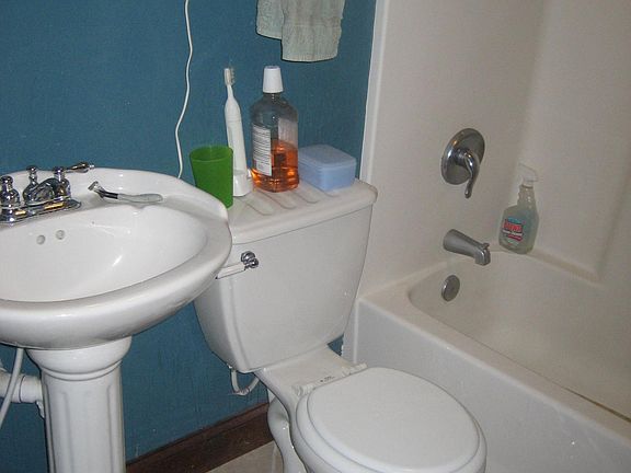 5th image of 400 Porter Ave #3