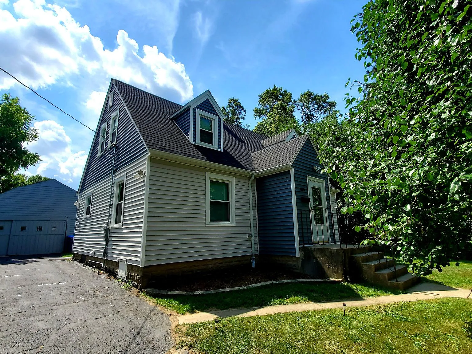 4 bed, 1528 sqft, $7,999 — Photo 3