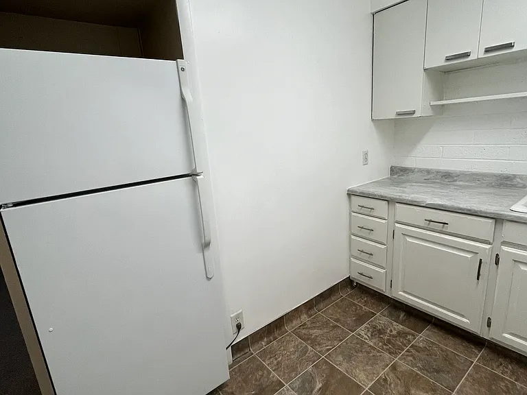 275 E Westminster Ave #1 — Photo 7