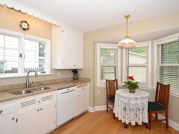 4th image of 4857 N Sheffield Ave