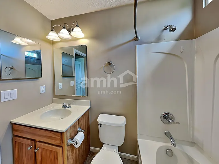6694 Waverly Park — Photo 16
