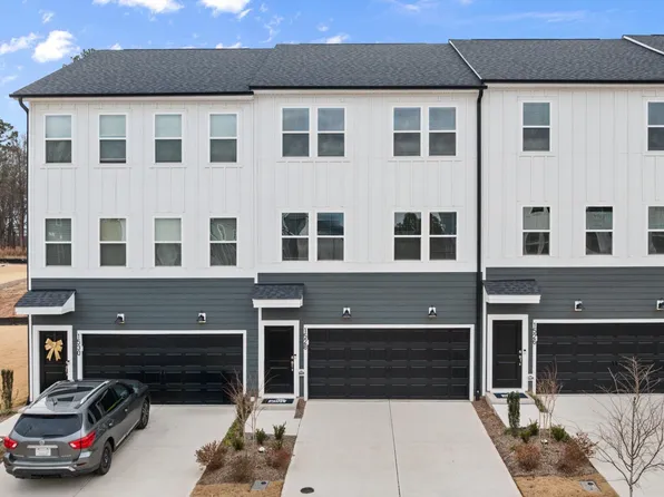 1528 Tamarisk Ln, Durham, NC 27703