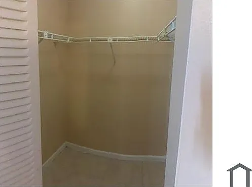 954 SW 74th Ave — Photo 13
