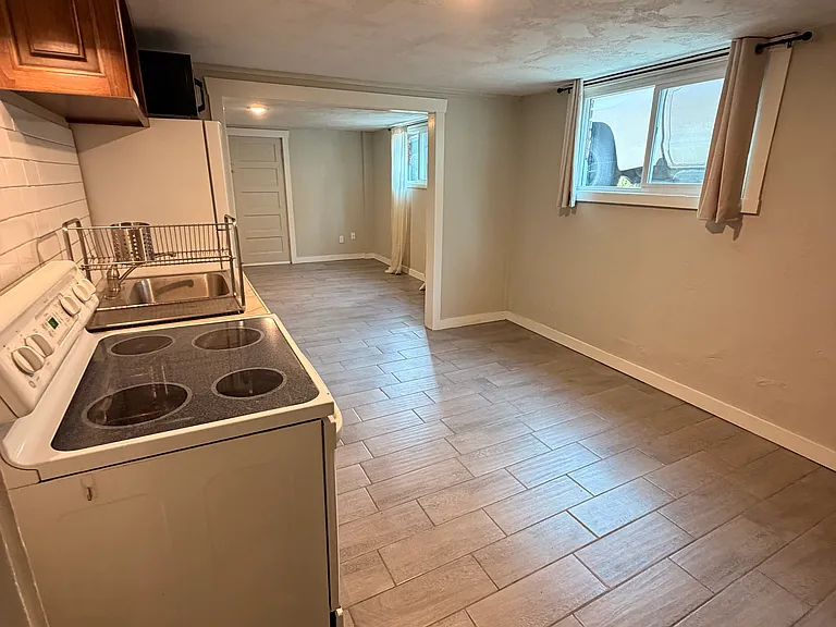 354 N 200 E — Photo 4