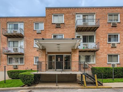 8541 Lotus Ave APT 914, Skokie, IL, 60077