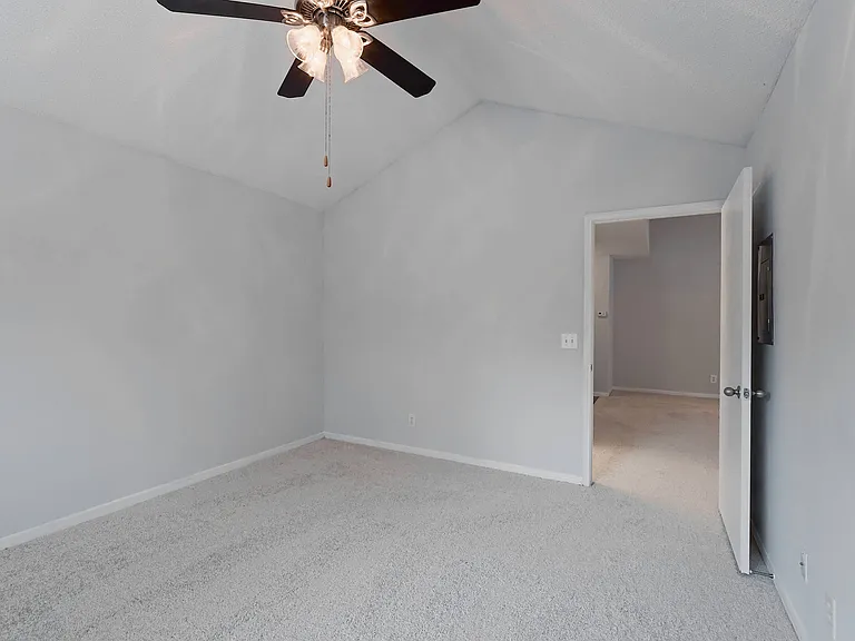 Cambridge Park Apartments — Photo 56