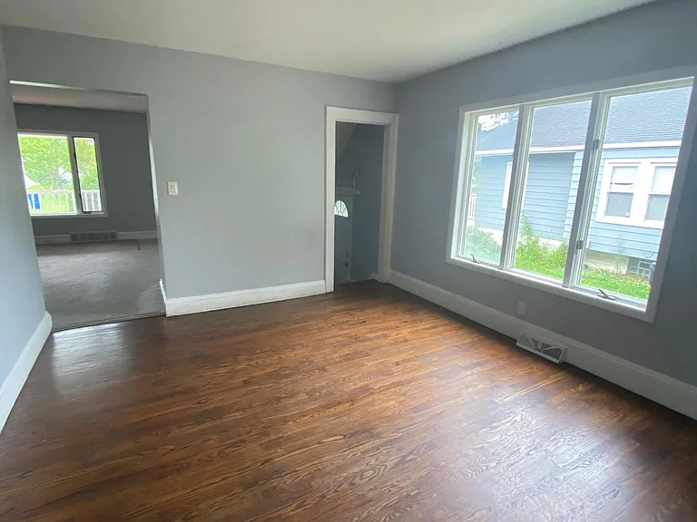 16917 Larchwood Ave — Photo 23
