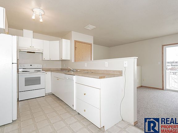 4th image of 10019 D 108th Ave Unit A