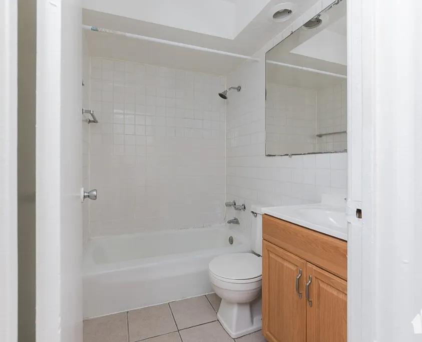 Studio, $1,400 — Photo 2