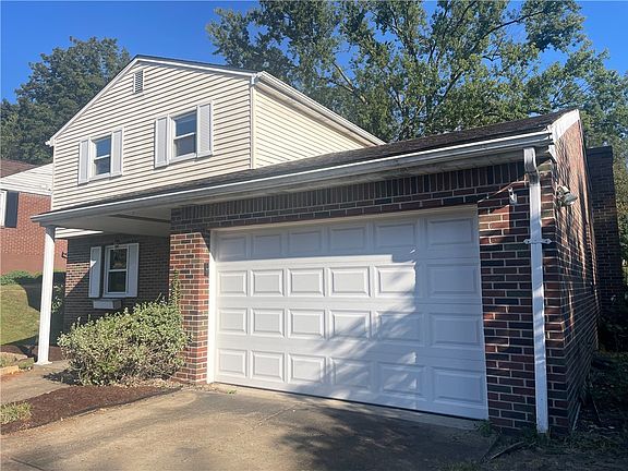 2nd image of 300 Oliver Dr
