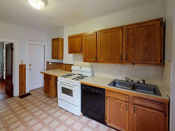 5th image of 321-3215 Hillview Pl #321