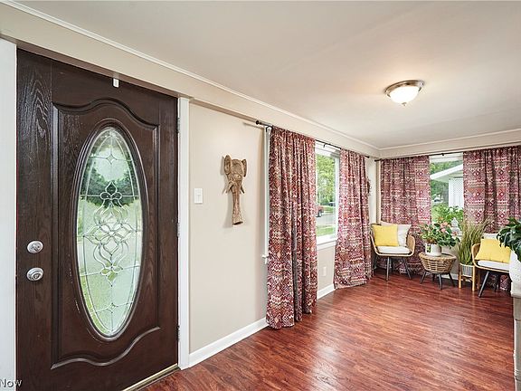 5th image of 461 Newell Ave